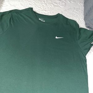 Men’s Nike T-shirt